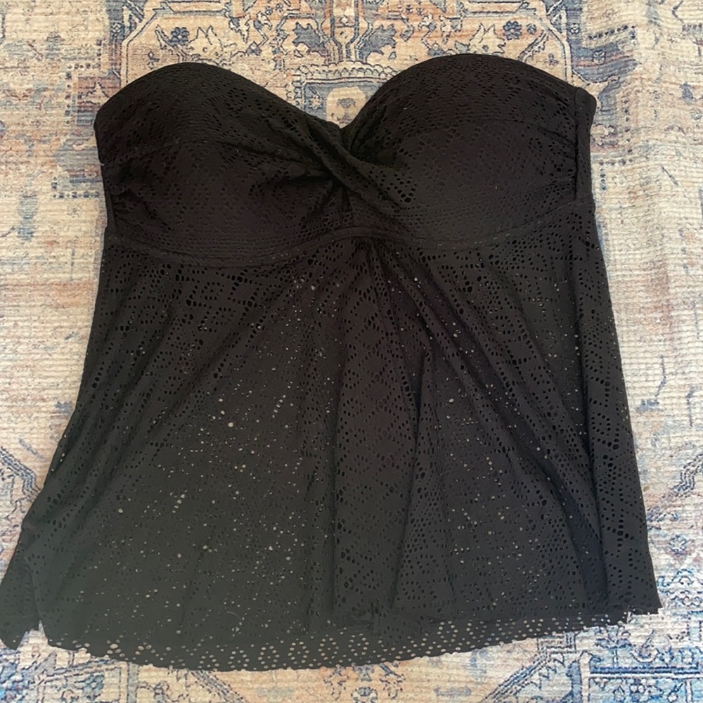 Xl black swim top.